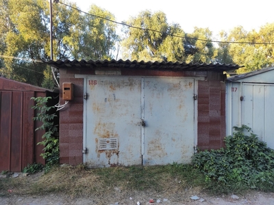 Продам цегляний гараж в місті Переяслав