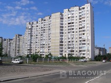 Трехкомнатная квартира ул. Ревуцкого 11 в Киеве R-7322