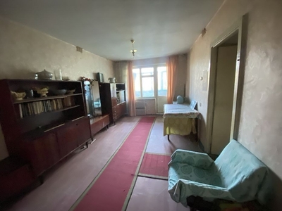 Продаж 2-х кімн квартири на Космонавтів