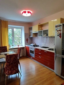 Продаж 3-кімнатної квартири 65 м2 р-н Рокосовського (V7)