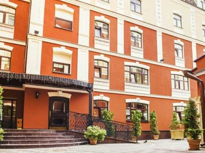 продаж готель Київ, Подільський, 1650 $/кв.м.
