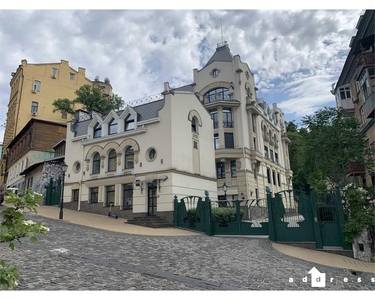 Купить 5-комнатную квартиру спуск Андреевский спуск 32, в Киеве на вторичном рынке за 929 730$ на Address.ua ID57352808