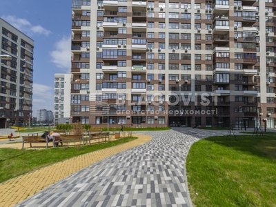 Трехкомнатная квартира долгосрочно ул. Олеся Александра 6б в Киеве R-56557 | Благовест