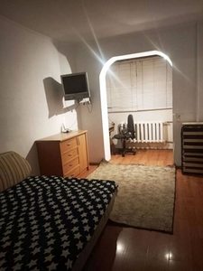 Продается 1-комнатная квартира гостинка на Таирово. Общая площадь 30 .