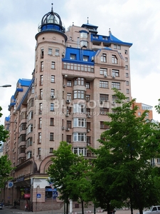 Трехкомнатная квартира ул. Павловская 18 в Киеве R-59905
