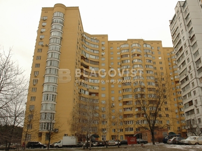 Трехкомнатная квартира ул. Миропольская 39 в Киеве R-54417