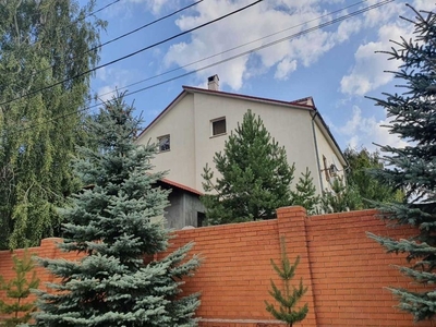 Продам дом в Новоалександровке на закрытой территории п. Кристальный
