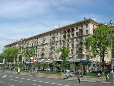 Трехкомнатная квартира долгосрочно ул. Крещатик 21 в Киеве G-763113 | Благовест