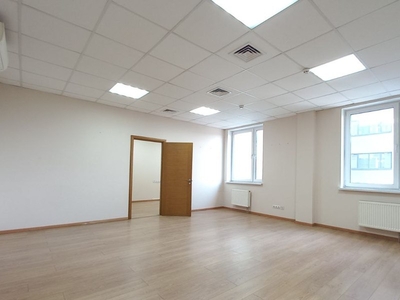 Офіс 60 m² в БЦ пр-т Берестейський, 5А. Центр міста