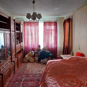 4 комнатная на Вечернем. Саксаганский район.