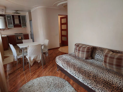 Двухкомнатная квартира посуточно в Луцке, ул. Степана Бандеры, 19 — 1001563563