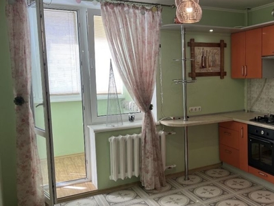 Продам квартиру 3 ком. квартира 76 кв.м, Одесса, Суворовский р-н, Академика Заболотного