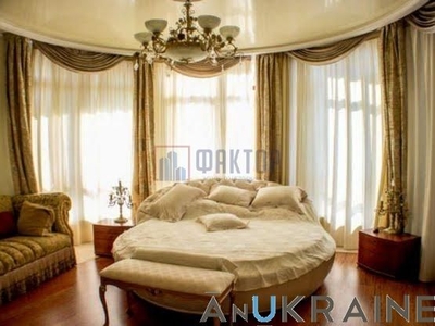 Продам квартиру 4-5 ком. квартира 187 кв.м, Одесса, Приморский р-н, Мукачевский пер