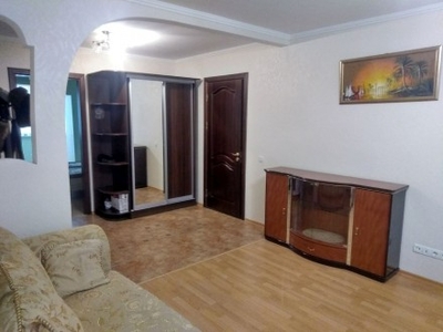 3 кімнатна квартира з автономним опаленням та ремонтом р-н Градецький