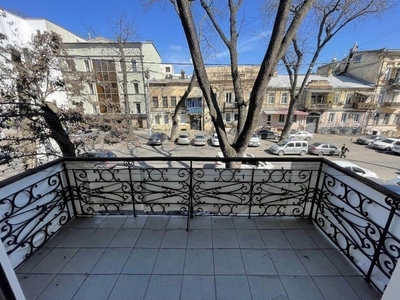 Продам квартиру- 4-комнаты на улице Пушкинской (БЕЗ ОТКЛЮЧЕНИЙ СВЕТА! )