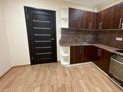Продажа 3-комнатной квартиры 100 м², Драгоманова ул., 8А