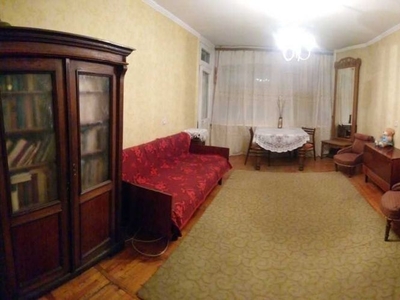 Без комісії! Вінтажна 2-кімнатна квартира навпроти Холідею пр. Гагаріна