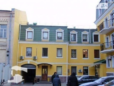 Продаж 3 поверхового будинку 1957 кв. м, 10 кімнат, на вул. Спаська 37