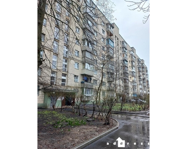Купить 3-комнатную квартиру шоссе Стратегическое шоссе 17, в Киеве на вторичном рынке за 75 000$ на Address.ua ID57110102