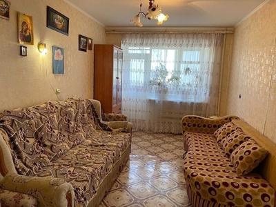 Долгосрочная аренда трёхкомнатной квартиры в городе Черноморске.