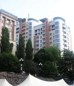 Аренда 2-комнатной квартиры 100 м², Крещатик ул., 27Б