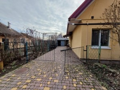 Карпенко-Карого, 24 — Продається будинок
