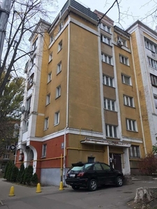 Продаж 3к квартири 105 кв. м на вул. Юлії Здановської