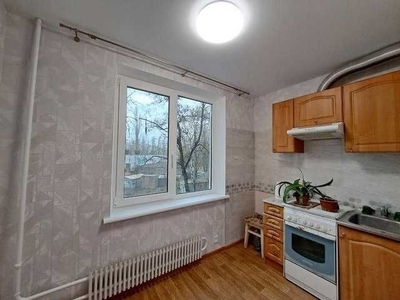 Продам 1 комнатную квартиру на Алексеевке напротив 