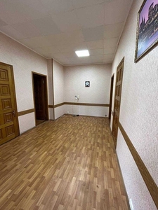 Квартира-офис в центре Харькова с Автономным отоплением. Без комиссии.