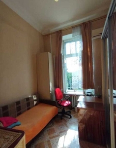 Продажа двухуровневой комнаты в коммунальной квартире на Молдаванке