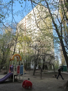 Трехкомнатная квартира долгосрочно ул. Ратушного Романа (Волгоградская) 19 в Киеве R-56816 | Благовест