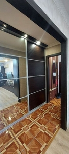 Продам 3 кімнатну квартиру на Сірко 35 с якісним ремонтом з меблями