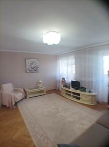 Продажа 3-комнатной квартиры 82 м², Солнечная ул., 8