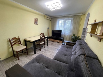 Продажа 3-комнатной квартиры 60 м², Беляева ул., 10