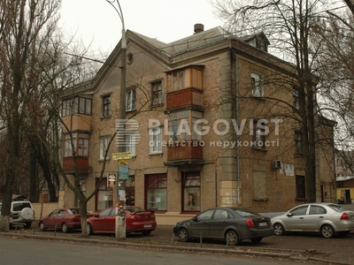 Четырехкомнатная квартира ул. Депутатская 3 в Киеве G-973334