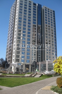 Трехкомнатная квартира ул. Демеевская 33 в Киеве G-824597