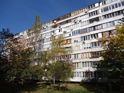 Трехкомнатная квартира Лесной просп. 6а в Киеве G-821317