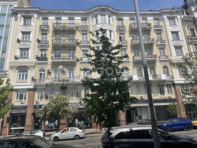 Трехкомнатная квартира ул. Хмельницкого Богдана 32 в Киеве D-38657