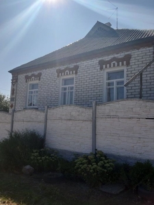 Продам цегляний, капітальний будинок в с. Борова, Зміївський Район, ON