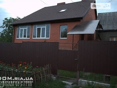 Продажа 2 этажного дома с балконом и участком на 5 соток, 250 кв. м, 5 комнат, на ул. Шевченко