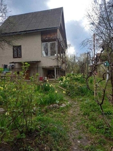 Дачна ділянка з будинком біля с. Оріховиця