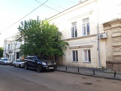 Продам 2х комнатную квартиру в историческом центре Одессы, на углу ...