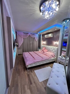 Продам 4-х комнатную квартиру в центе Таирова в новом современном ...