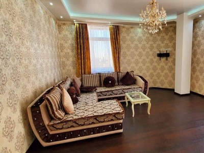 Продам двухкомнатную квартиру в Аркадии на Гагаринском плато 17 этаж .