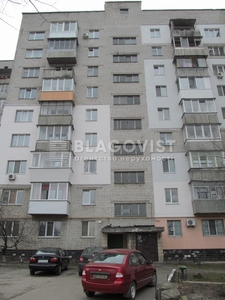 Трехкомнатная квартира долгосрочно ул. Феодосийская 4 в Киеве R-56887 | Благовест