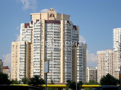 Трехкомнатная квартира долгосрочно ул. Срибнокильская 2а в Киеве G-1450310 | Благовест