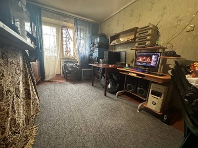 Продам 1 комнатную квартиру Ул Космонавтов