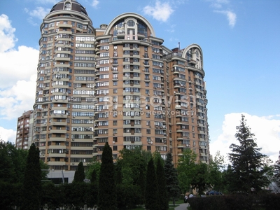 Трехкомнатная квартира долгосрочно ул. Старонаводницкая 6б в Киеве G-1399984