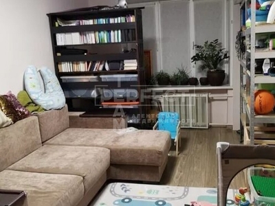 Продажа 3-комнатной квартиры 55 м², Михаила Бойчука ул., 37