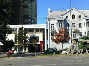Продажа здания 482м2 с парковкой на ул. Антоновича, Центр.